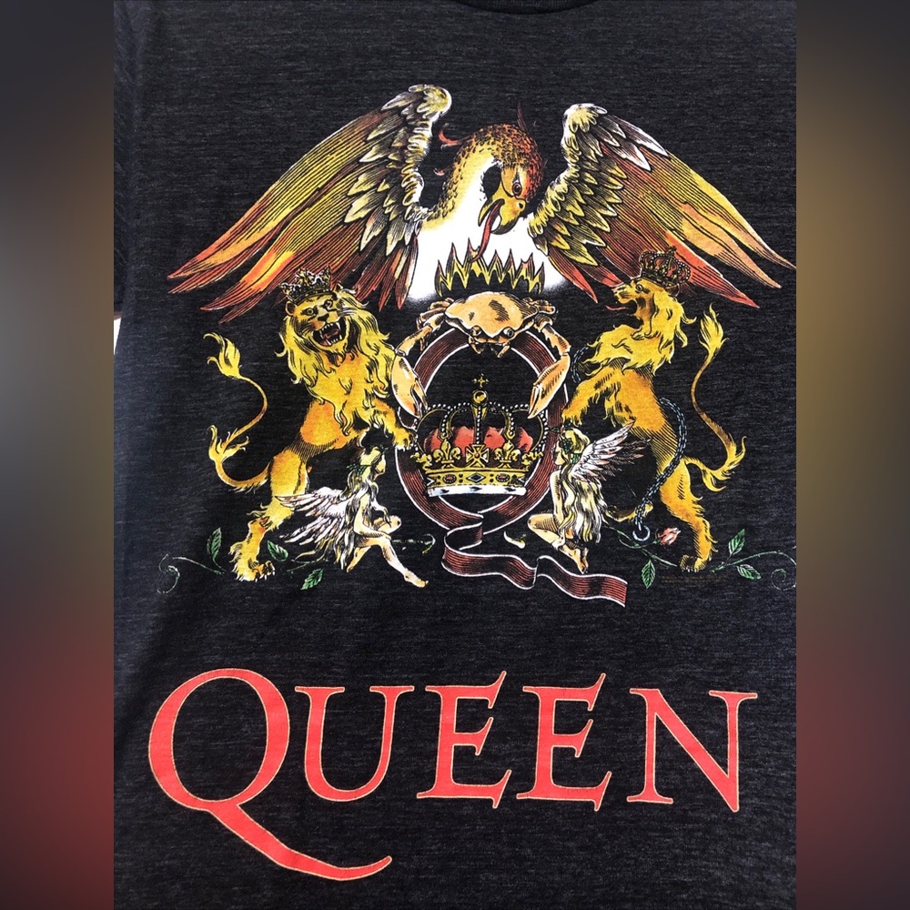 Queen The Band T-Shirt Size Small